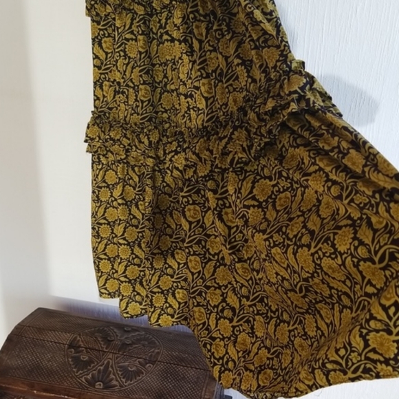 Nicholas Adele Tiered Smocked Yellow/Black Bohemian Floral Dress - Picture 10 of 15